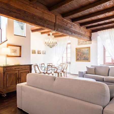 Palazzo Del Pero Luxury Attic - byMyHomeinComo Exterior foto